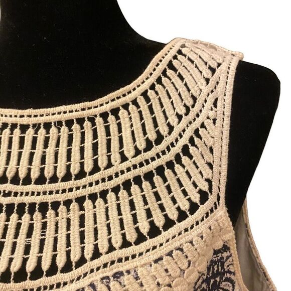 Chelsea & Violet Navy and Ivory Sleeveless Crocheted Lace Sheath Dress Sz L - Picture 5 of 14